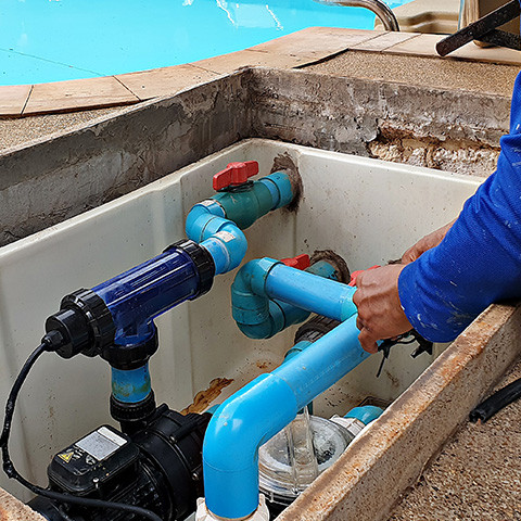 Maintenance et réparation recherche de fuites matériels piscines Draguignan Var